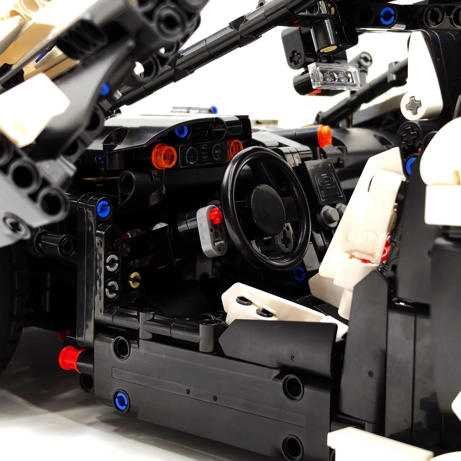 Guly Model 10617 McLaren P1 1:8 - Sportwagen McLaren P1 Car Technik Bausteine