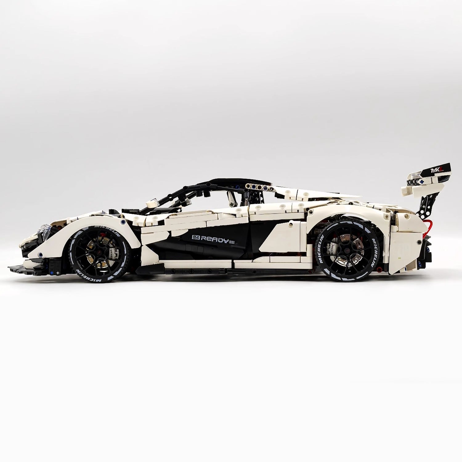 Guly Model 10617 McLaren P1 1:8 - Sportwagen McLaren P1 Car Technik Bausteine