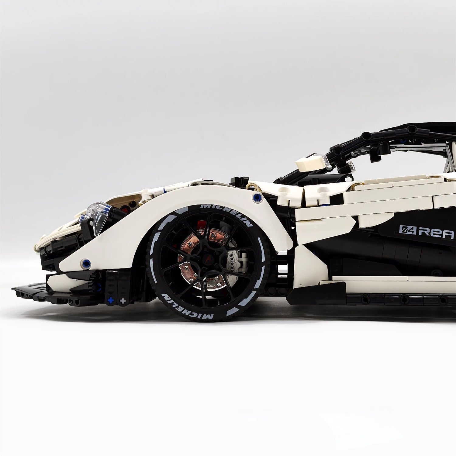 Guly Model 10617 McLaren P1 1:8 - Sportwagen McLaren P1 Car Technik Bausteine