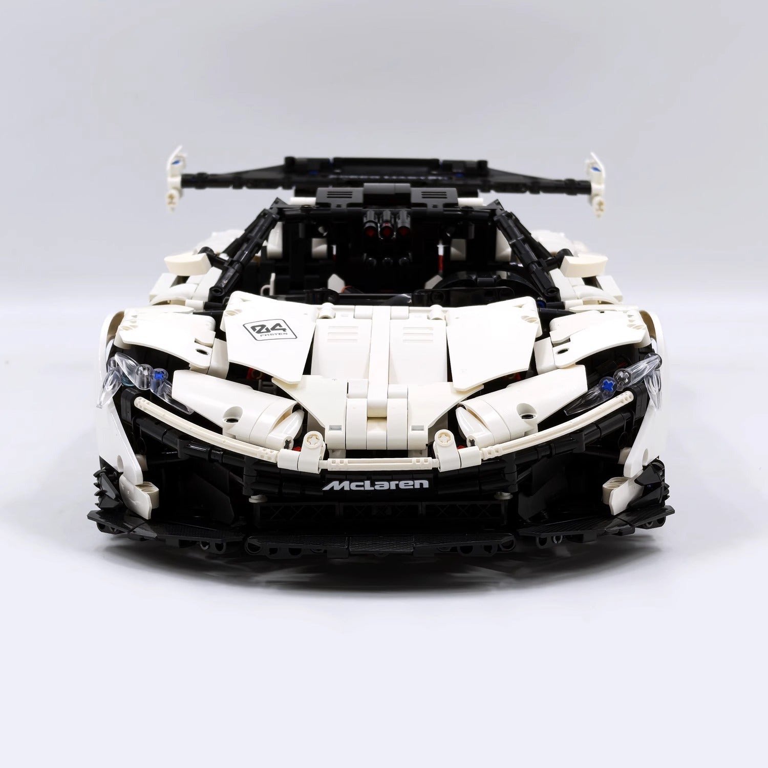 Guly Model 10617 McLaren P1 1:8 - Sportwagen McLaren P1 Car Technik Bausteine