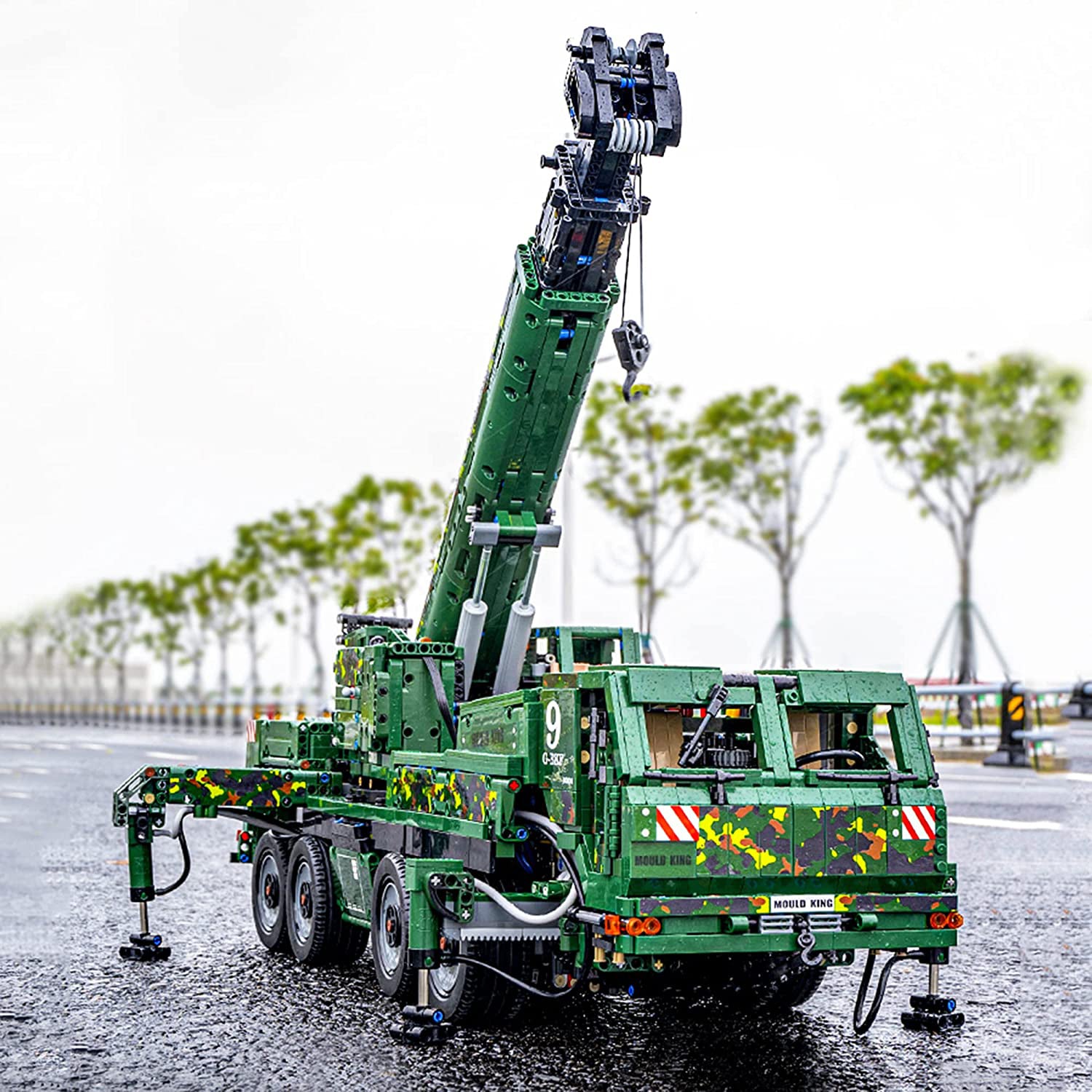 Mould King 20009 Military - Pneumatik gepanzertes Rettungsfahrzeug Kran RC Fernbedienung Technik Bausteine