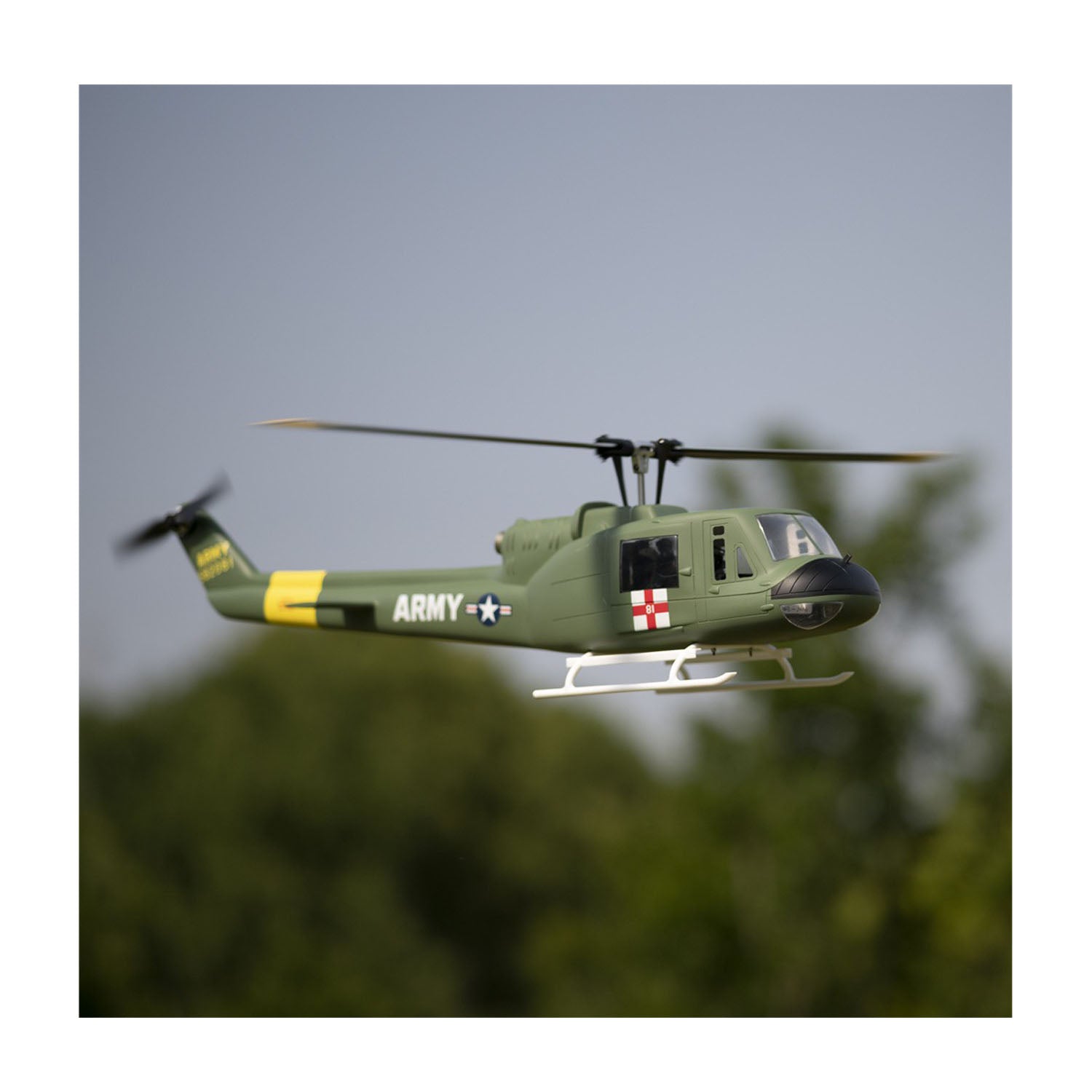 FlyWing UH-1 V4 Huey RC Hubschrauber 470 mit 6CH 3D GPS BLDC und H1 Flight Controller