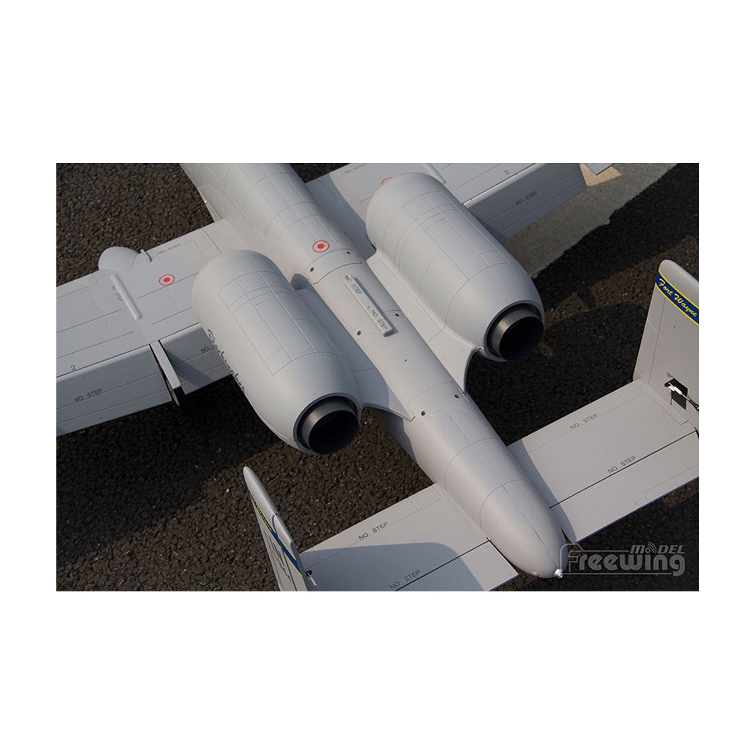 Freewing A-10 Thunderbolt II Warthog Twin 80mm EPO 1700mm PNP