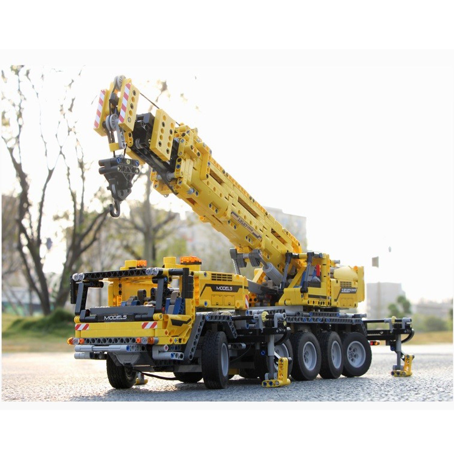 Mould King 13107 - ferngesteuerter Technik Bausteine Mobilkran - 2,4 GHz RC Crane